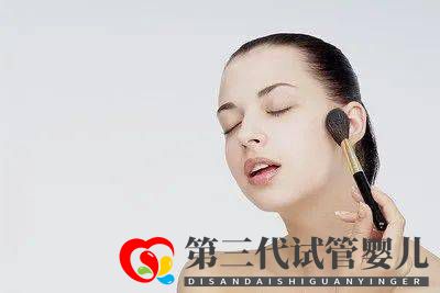 孕期化妆会致胎儿畸形吗?(图1) 孕期化妆会致胎儿畸形吗?(图1)